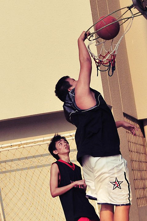 254260_10150210677744201_4666387_n