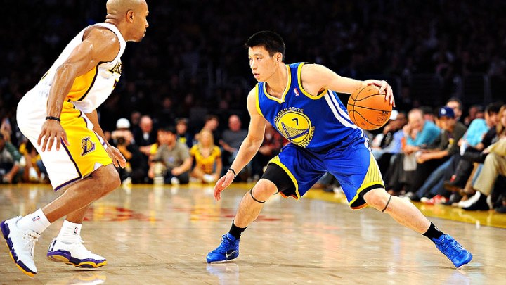Linsanity saat membela Warriors (sumber gambar www.reddit.com)