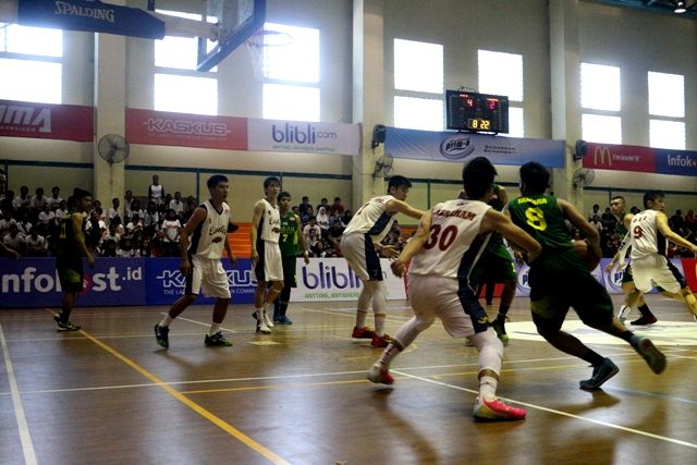 Pertahanan UPH di babak-babak awal yang cukup solid