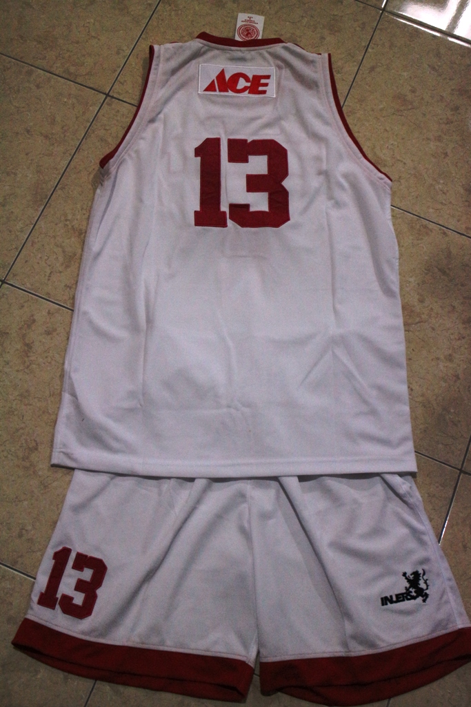 Jersey Yuni Anggraeni dari Sahabat Sehati tampak belakang