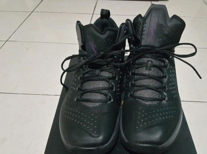 Air Jordan Melo M11 tampak atas