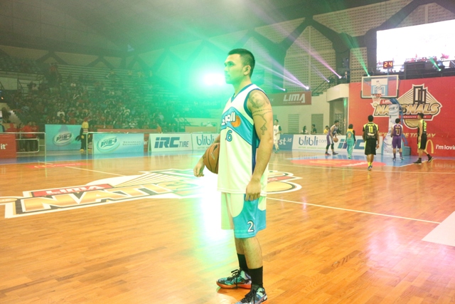 Roy Ricardo saat menjadi bintang tamu bersama team Stweetball di final LIMA Surabaya 2015