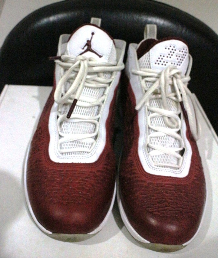 Air Jordan 2011 tampak depan