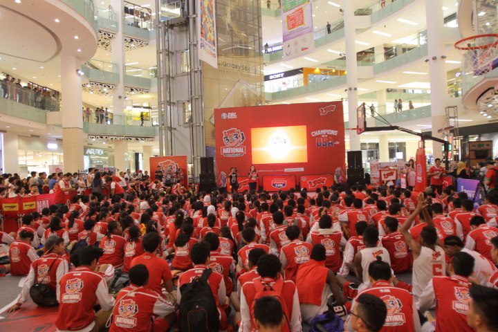 RAMAI: Suasana opening ceremony Loop 3X3 Competition National Championship di Gandaria City Jakarta.