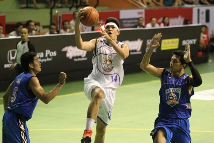 Aksi Bona Siregar di Lapangan