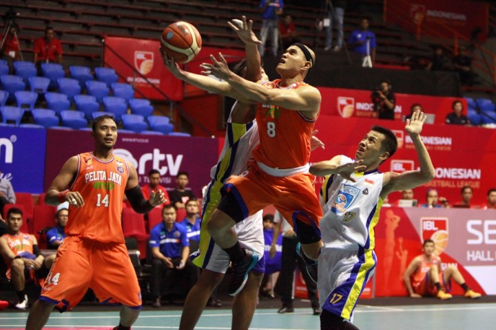 Faisal Julius Ahmad Point Guard Pelita Jaya Energi Mega Persada Jakarta-Dokumentasi IBL