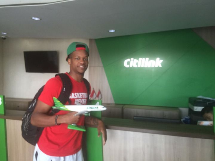Jarron Crump Happy saat terbang bersama Citylink